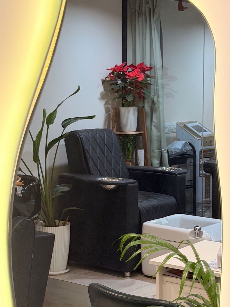Mirrors and natural light
